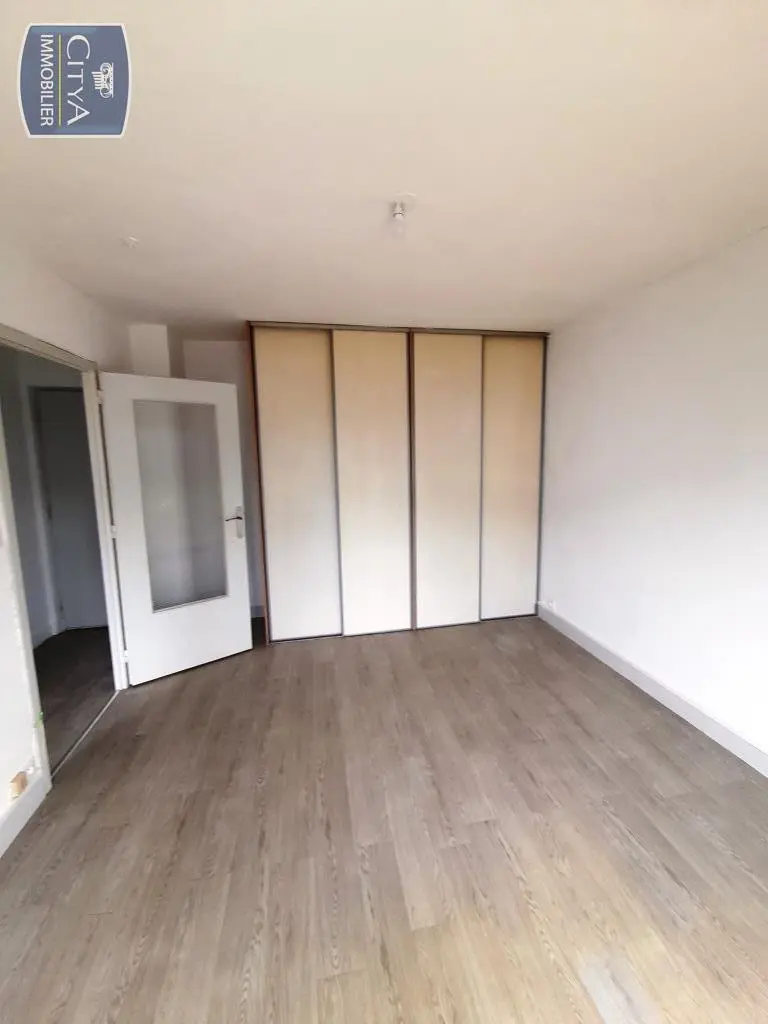 Photo 2 Appartement 1 pièce 24.57m²