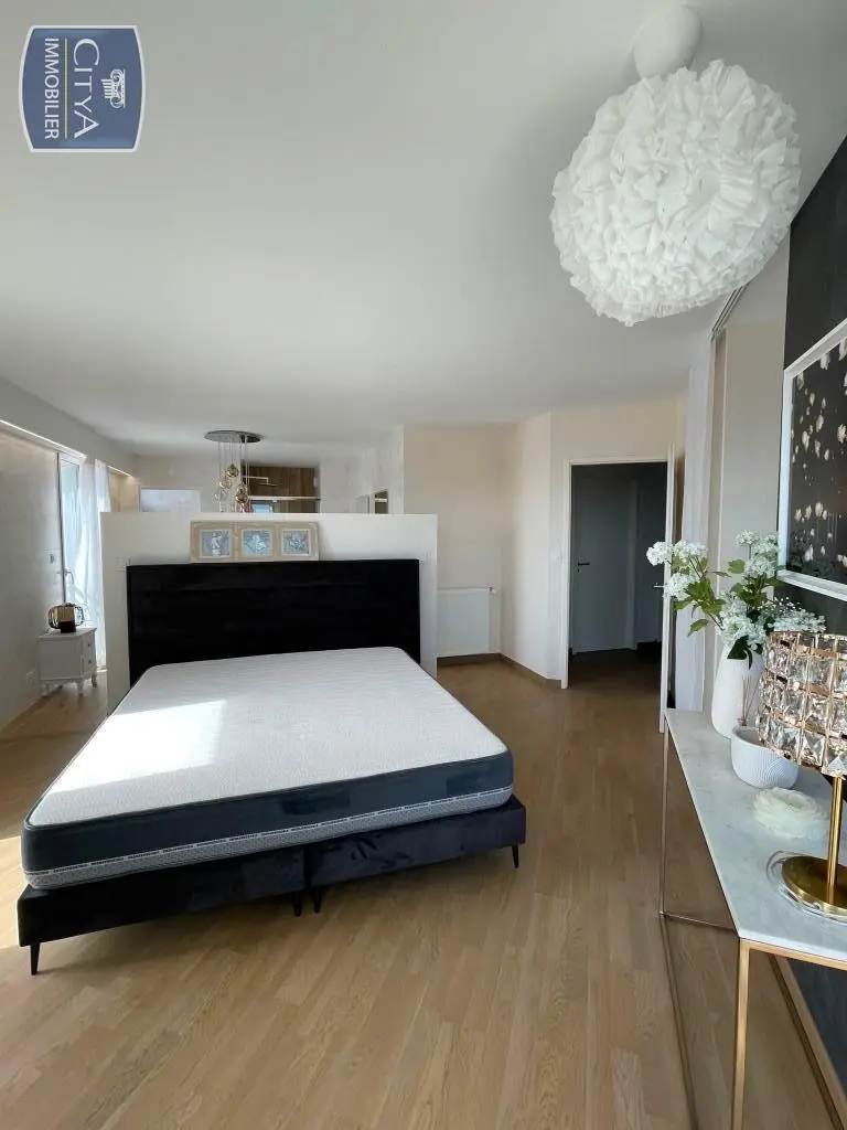 Photo 13 Appartement 5 pièces 182.74m²