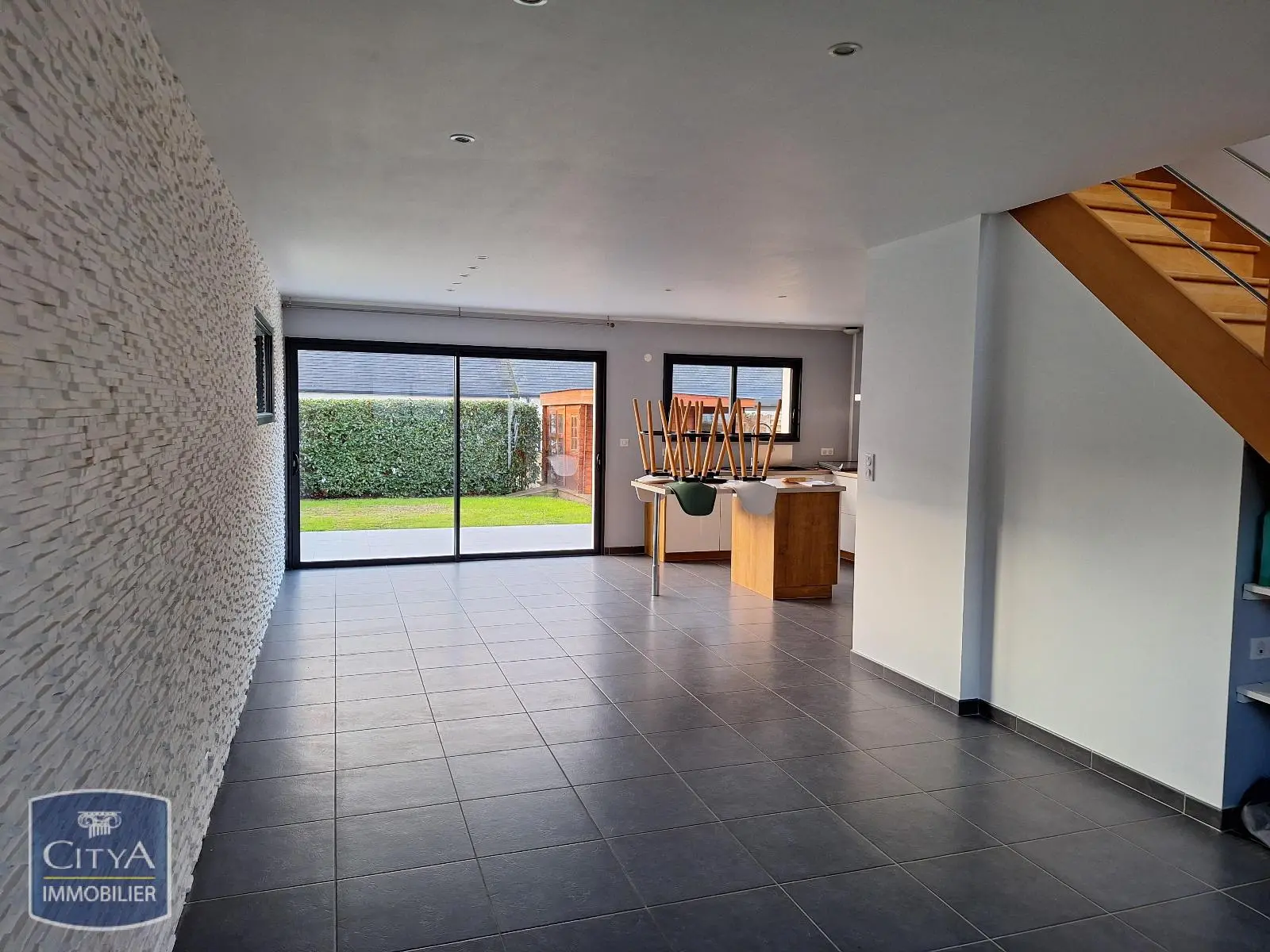 Photo 1 Maison 4 pièces 98.52m²