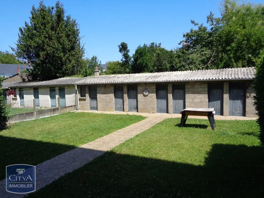 Photo 3 Local Commercial