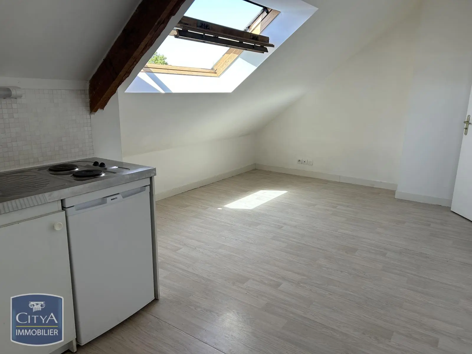 Photo 1 Appartement 1 pièce 11.72m²