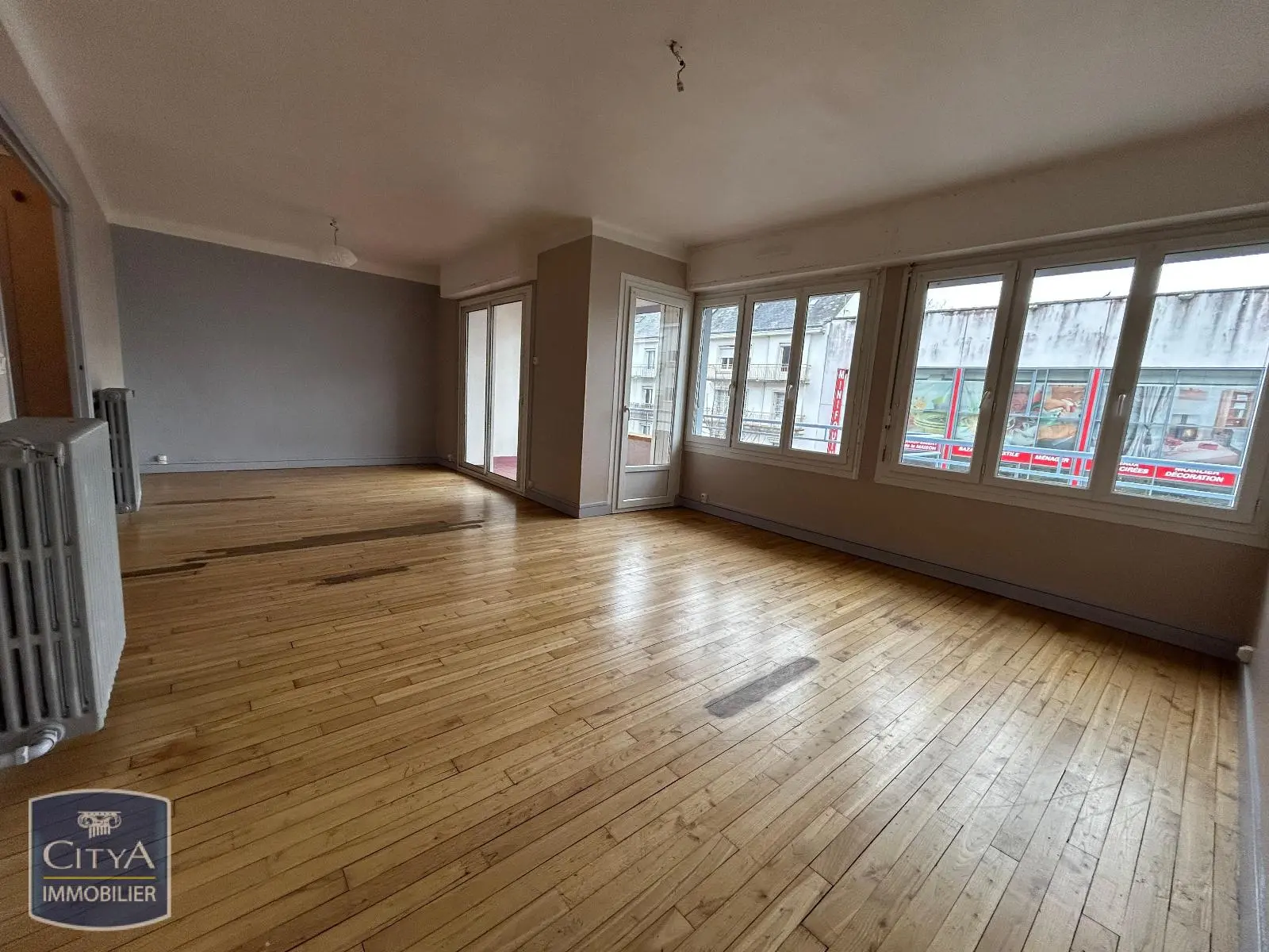 Photo 1 Appartement 4 pièces 115.99m²