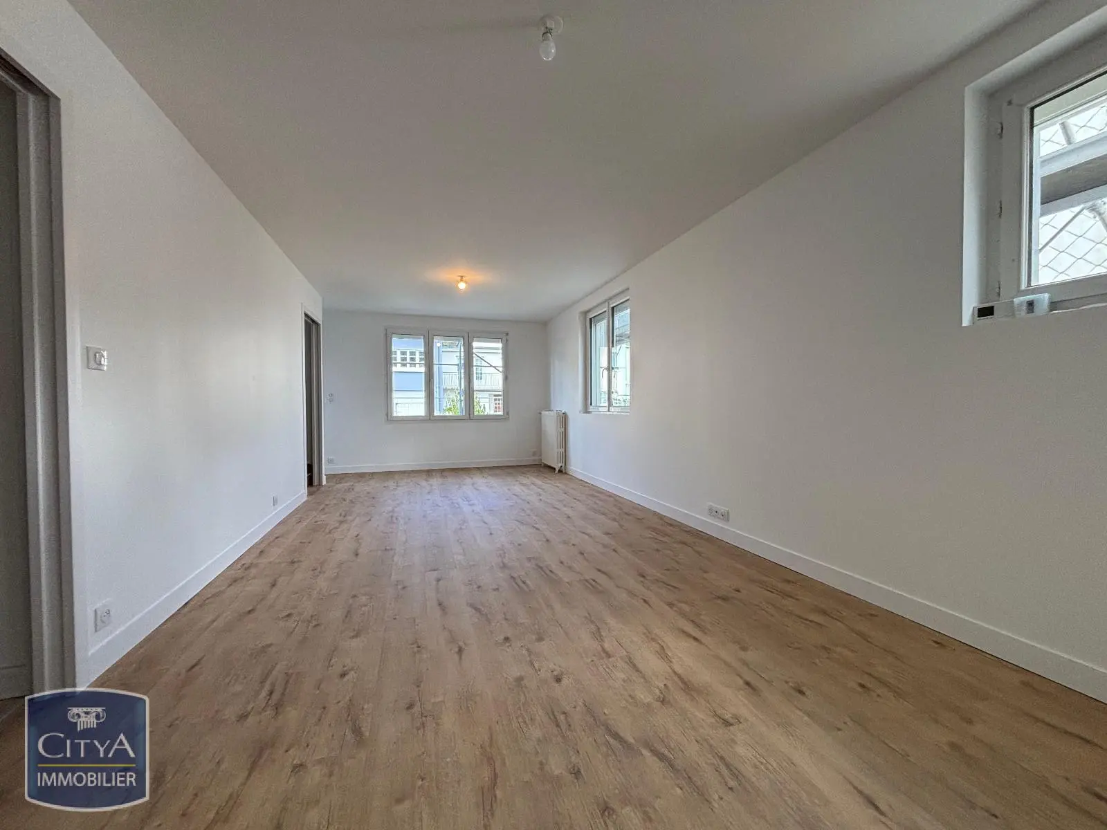 Photo 1 Maison 6 pièces 147.5m²