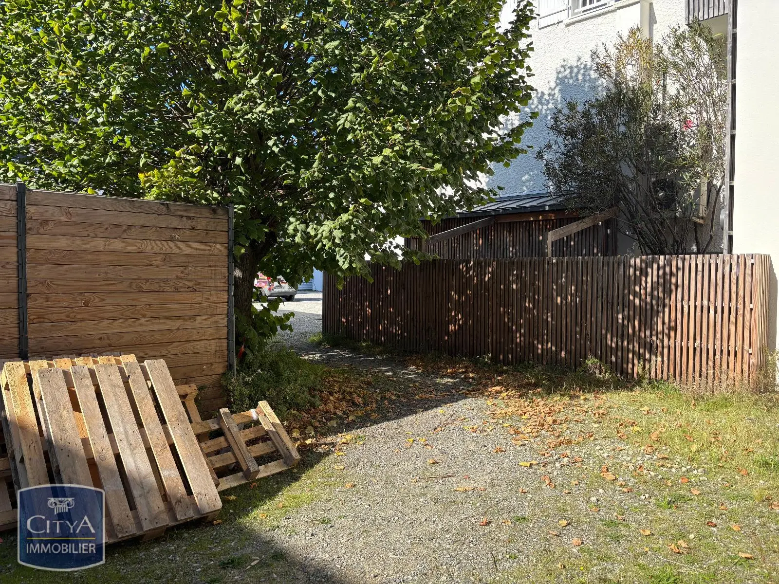 Photo 2 pour Appartement 1 pièce 150m² Photo 2 Appartement 1 pièce 150m²