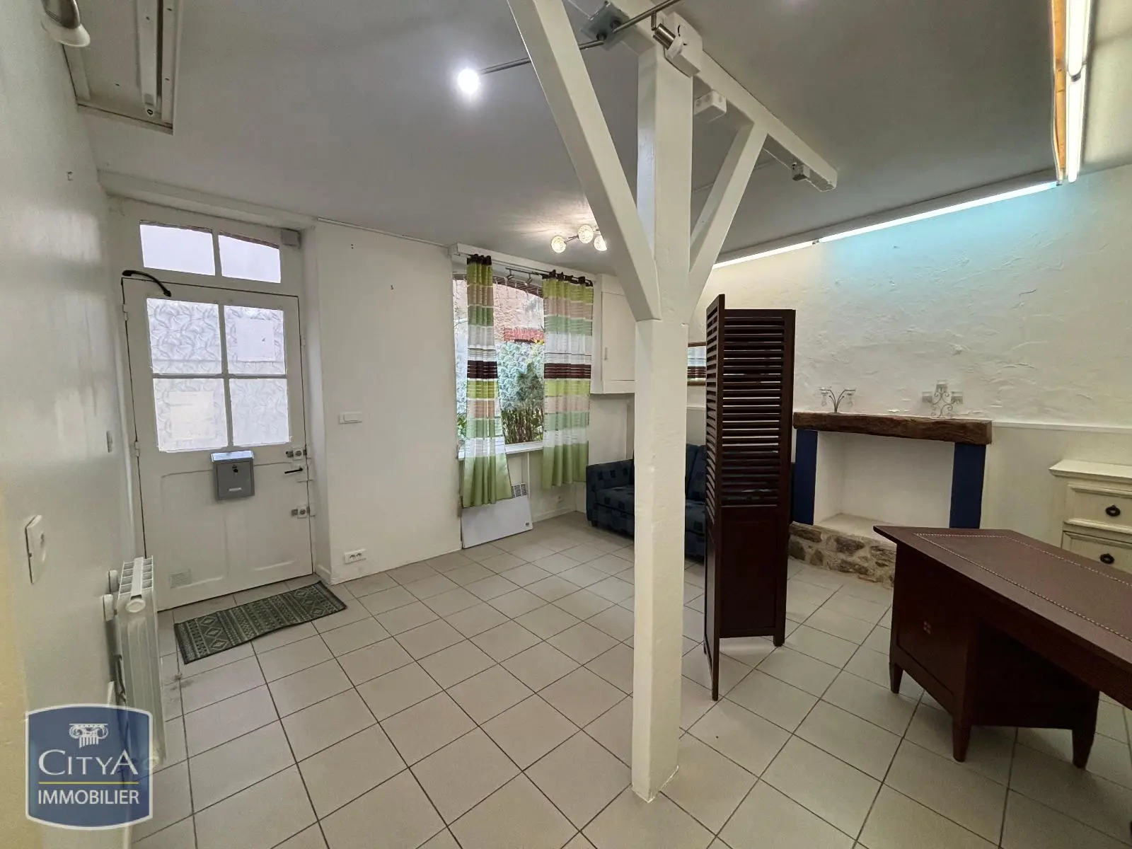 Photo 5 Local Commercial