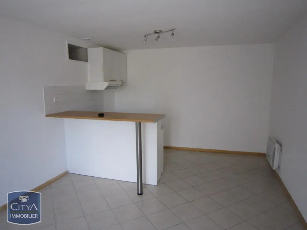 Photo 2 Appartement 1 pièce 40.48m²