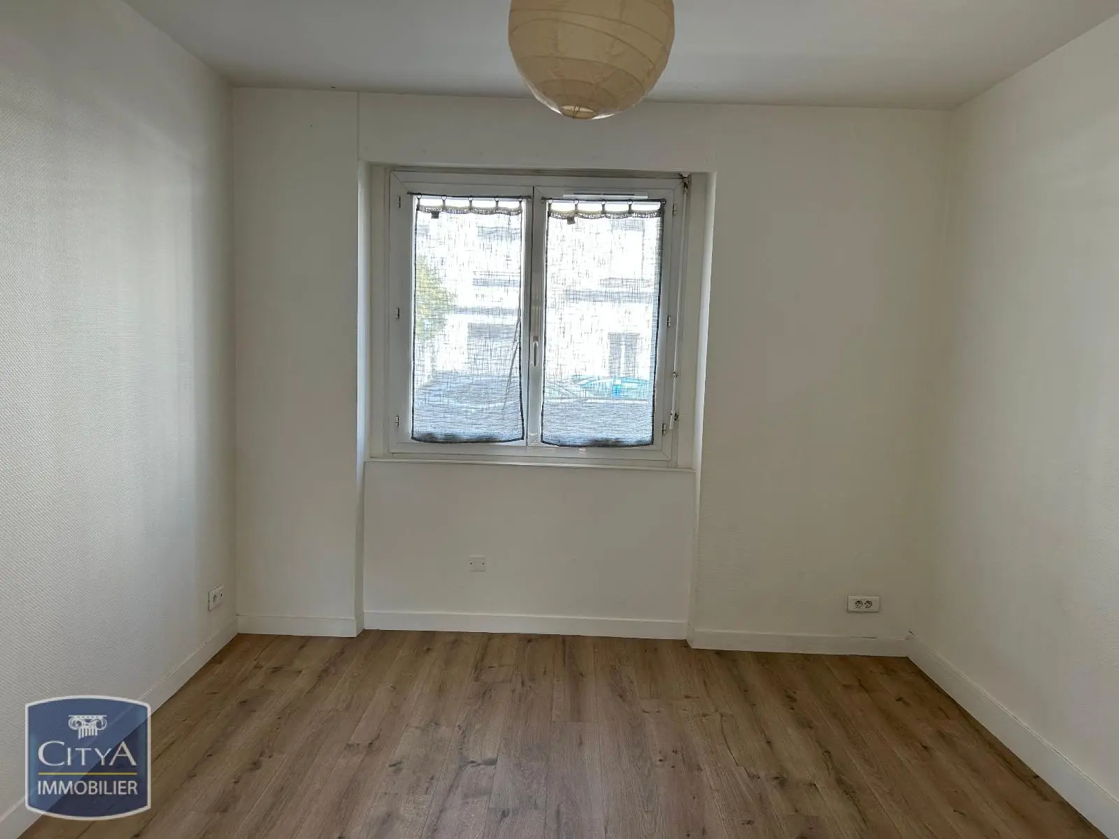 Photo 2 Appartement 1 pièce 24.81m²