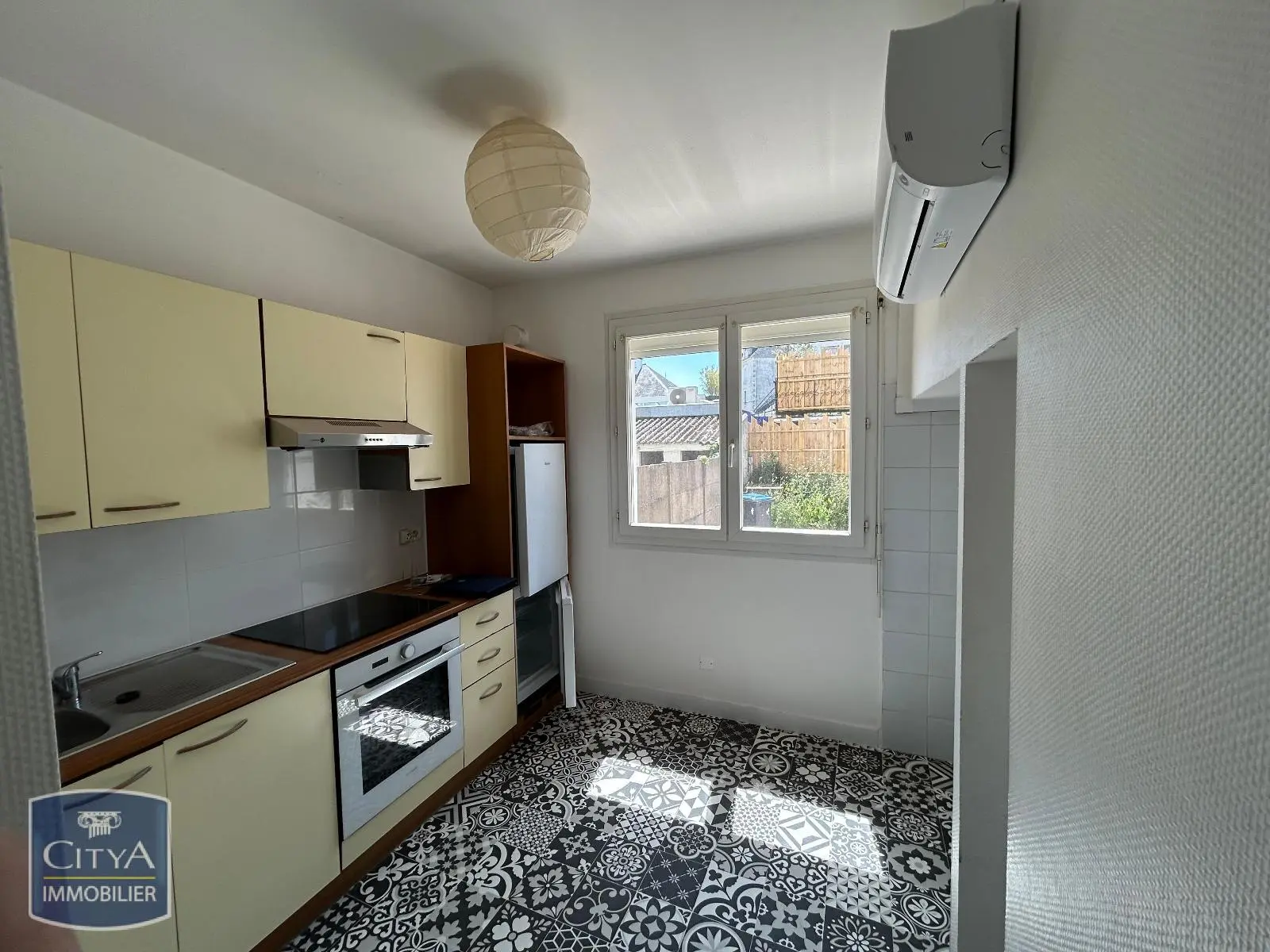 Photo 1 Appartement 1 pièce 24.81m²