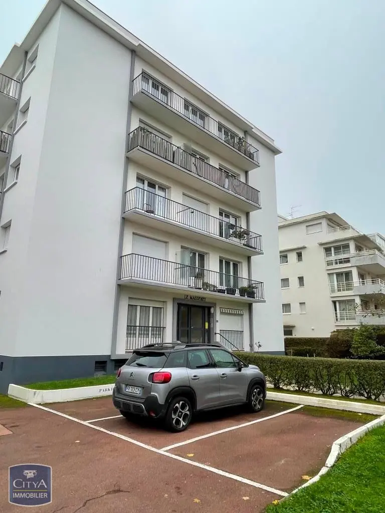 Photo 1 Appartement 1 pièce 30.44m²