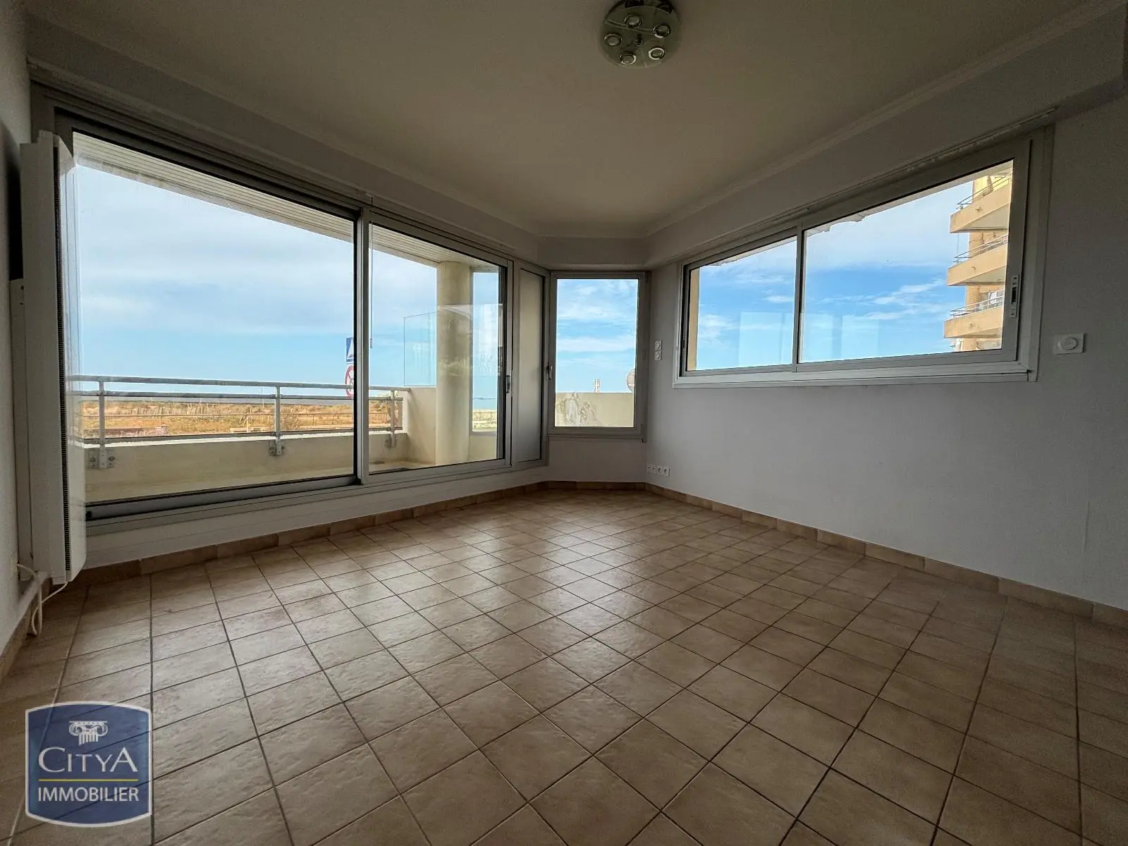 Photo 1 Appartement 1 pièce 25.22m²