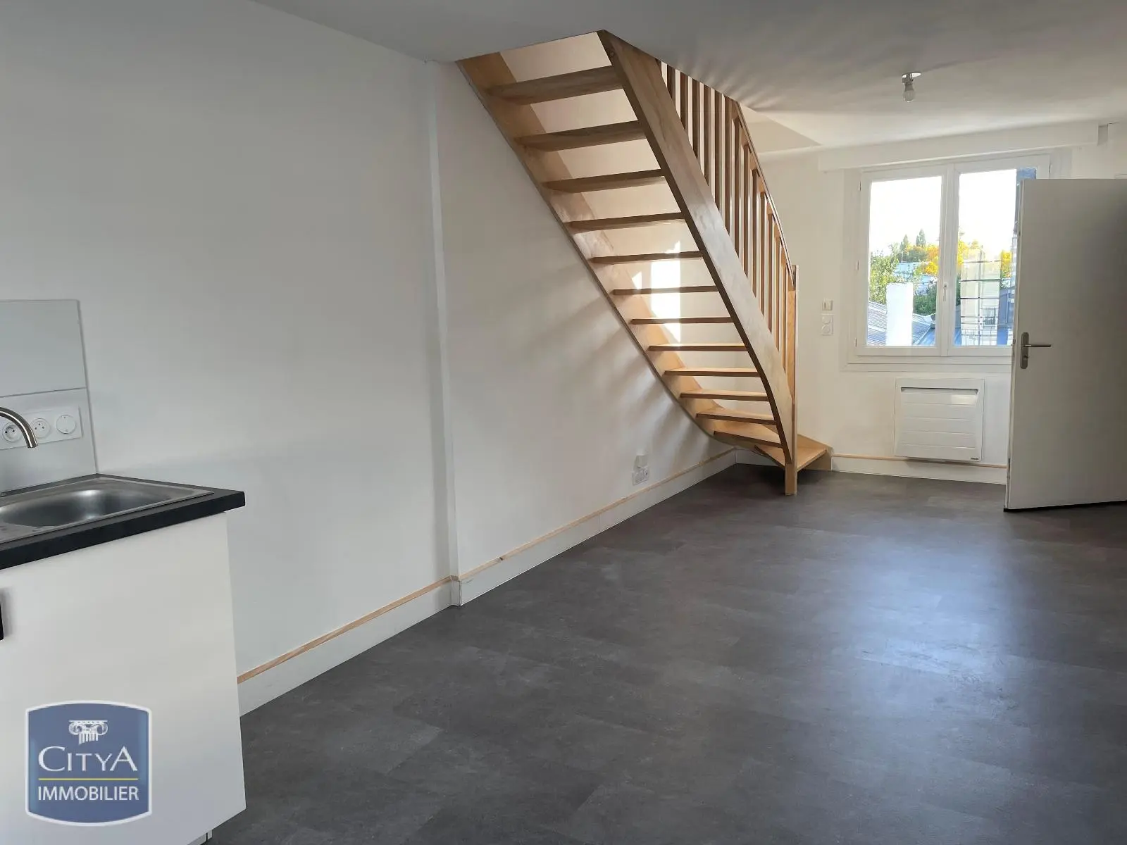 Photo 1 Appartement 1 pièce 27.65m²