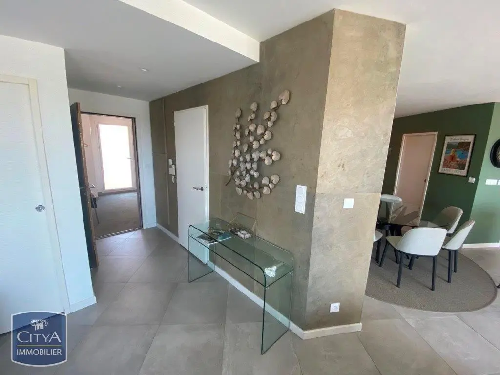 Photo 2 Appartement 5 pièces 182.74m²