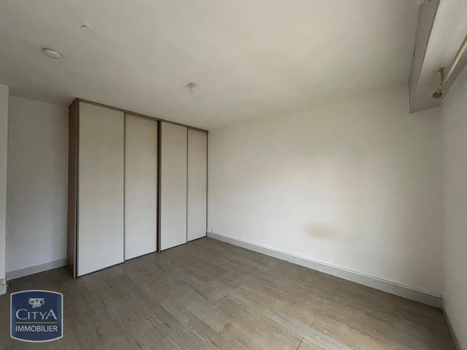 Photo 2 Appartement 1 pièce 24.57m²