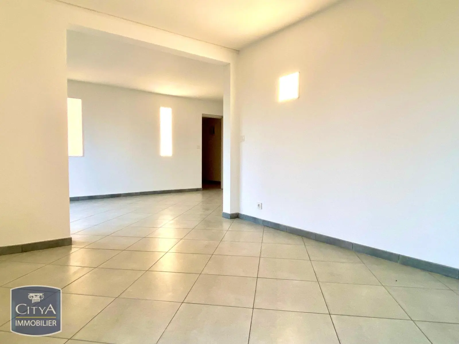 Photo 2 Appartement 4 pièces 85.18m²
