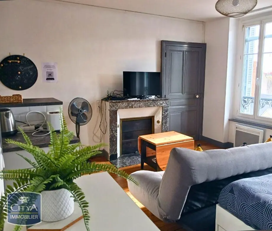 Photo 1 Appartement 1 pièce 27.3m²