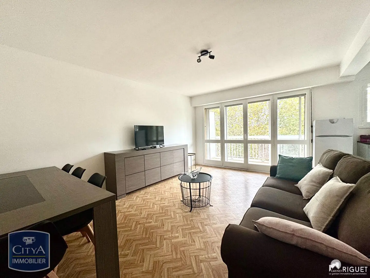 Photo 2 Appartement 2 pièces 43m²