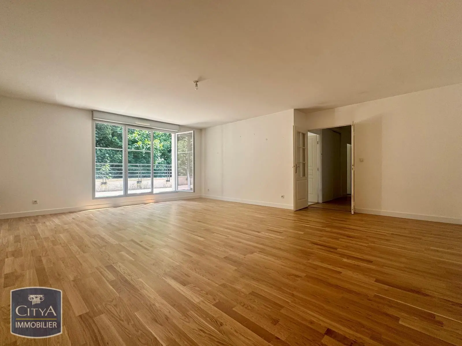 Photo 1 Appartement 5 pièces 118.52m²
