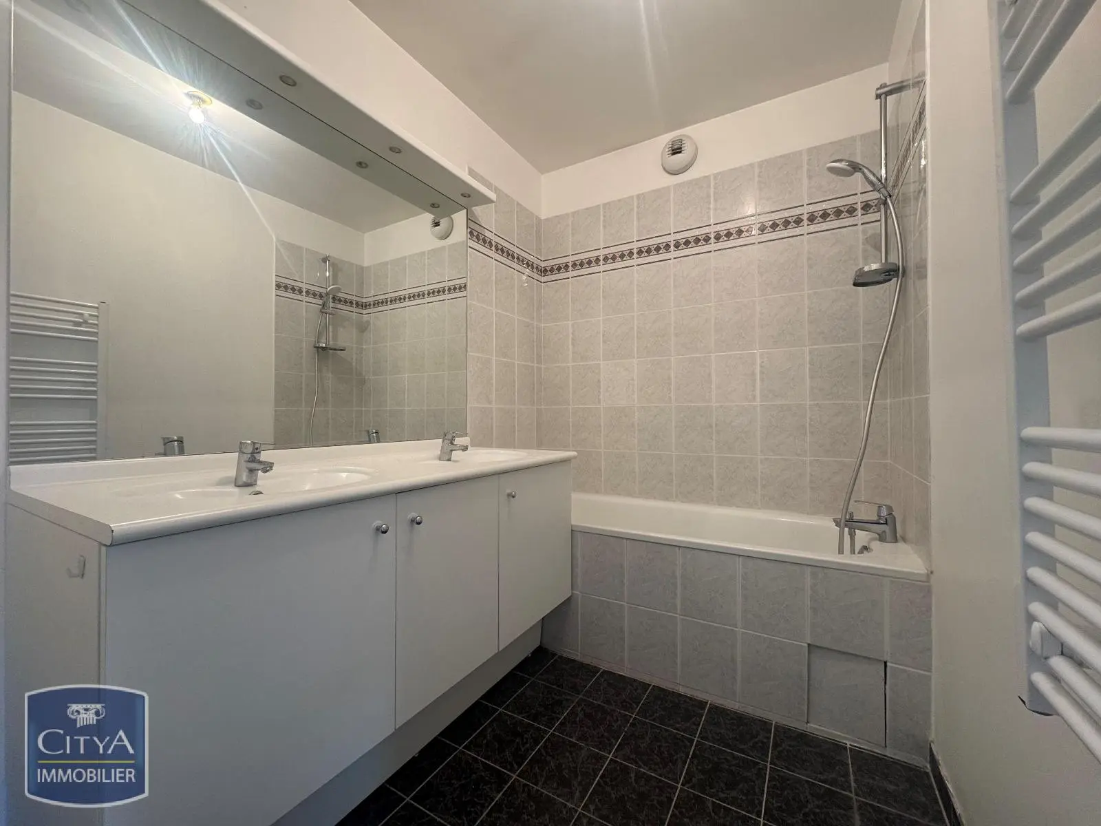 Photo 11 Appartement 5 pièces 118.52m²