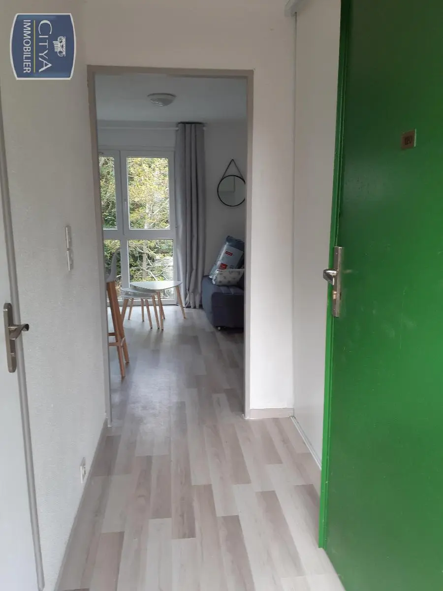 Photo 1 Appartement 1 pièce 16.3m²