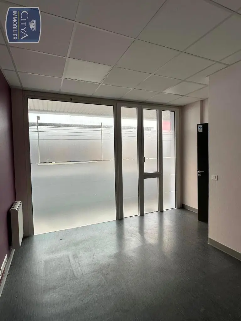 Photo 6 local professionnel Saint-Nazaire