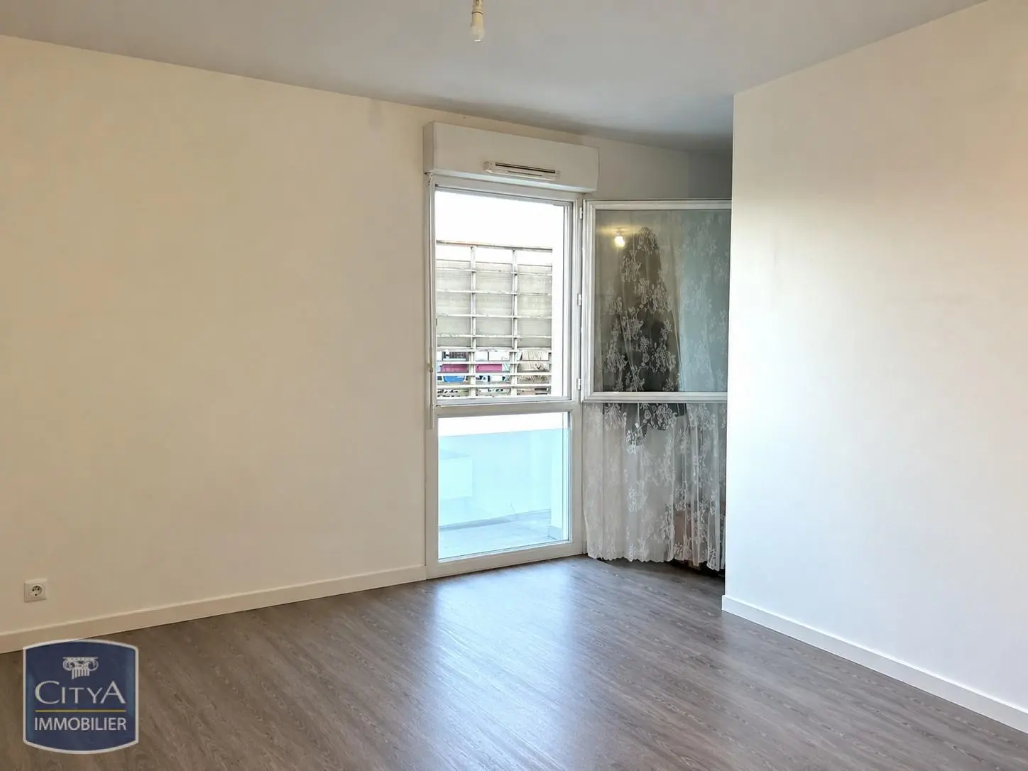 Photo 2 Appartement 1 pièce 37.2m²