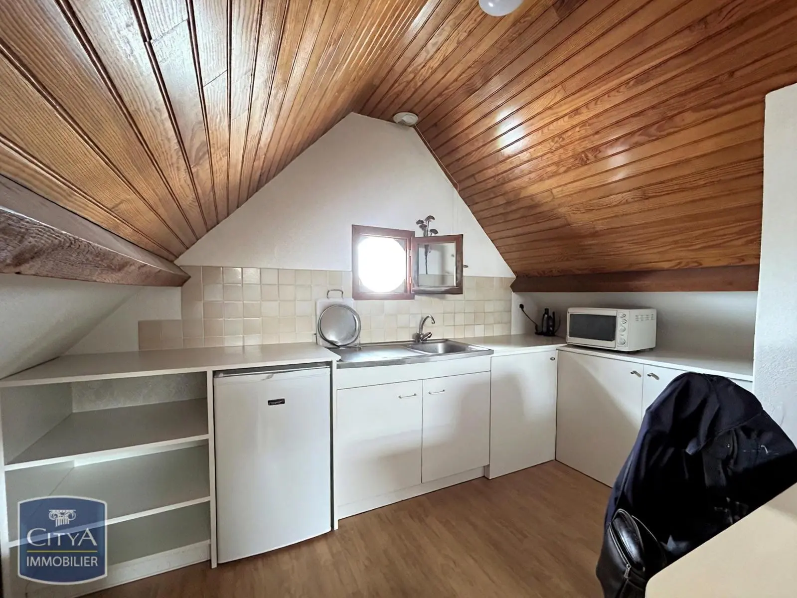 Photo 2 Appartement 1 pièce 27.59m²