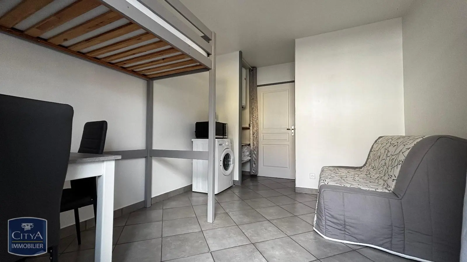 Appartement 1 pièce 17 m² · à Saint-Nazaire · 16,9 m² · 375 €/mois