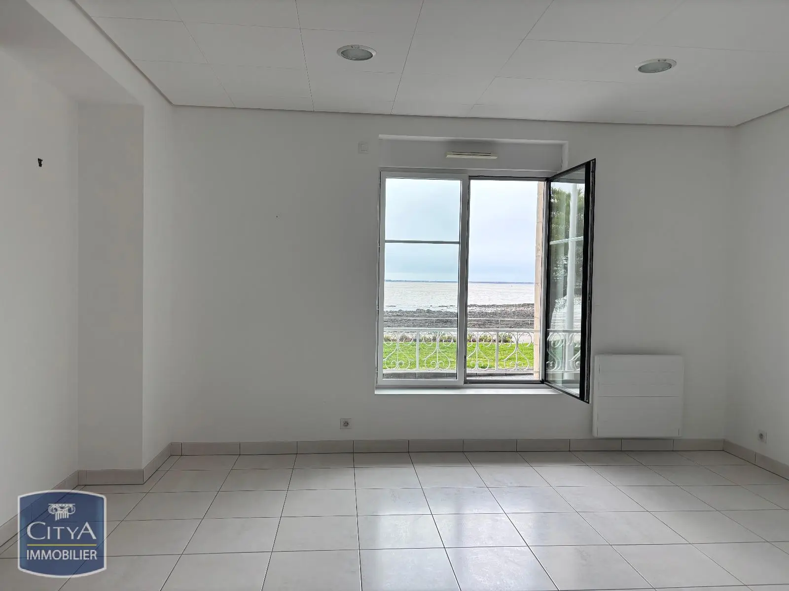 Photo 3 local professionnel Saint-Nazaire