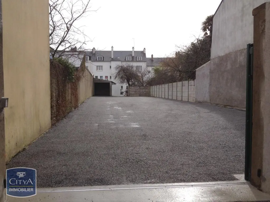 Photo 4 Parking