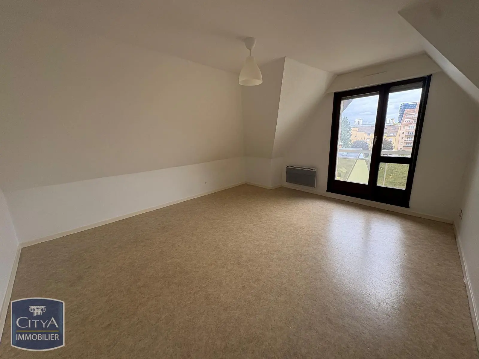 Photo 1 Appartement 1 pièce 24.17m²