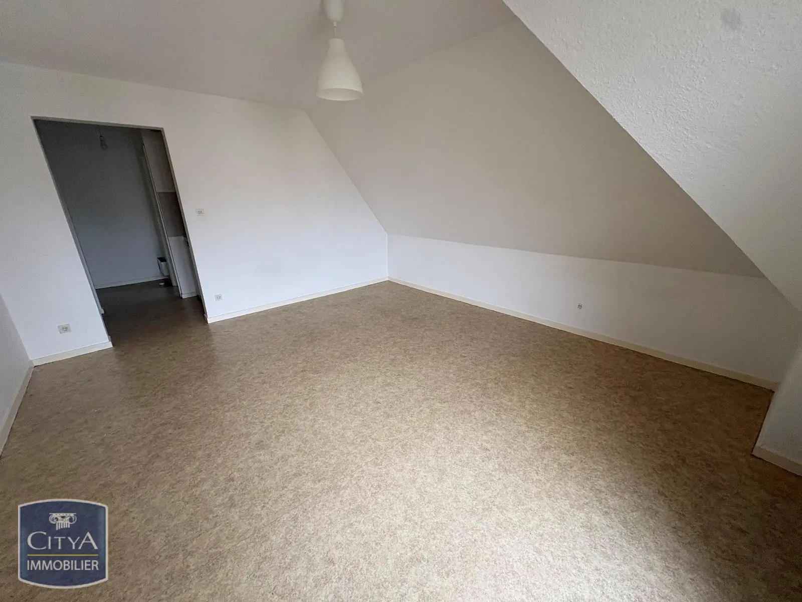 Photo 2 Appartement 1 pièce 24.17m²