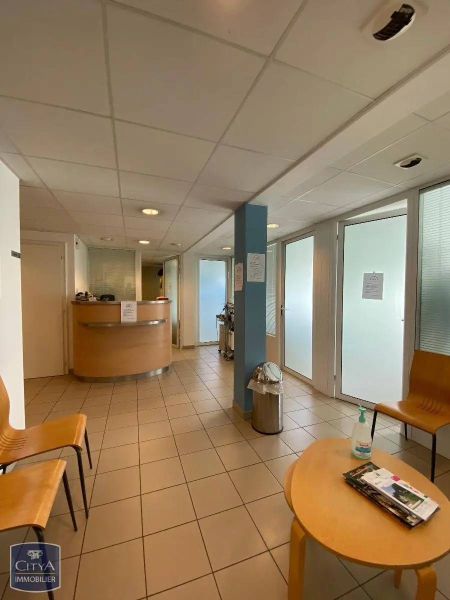 Photo 1 Local Commercial