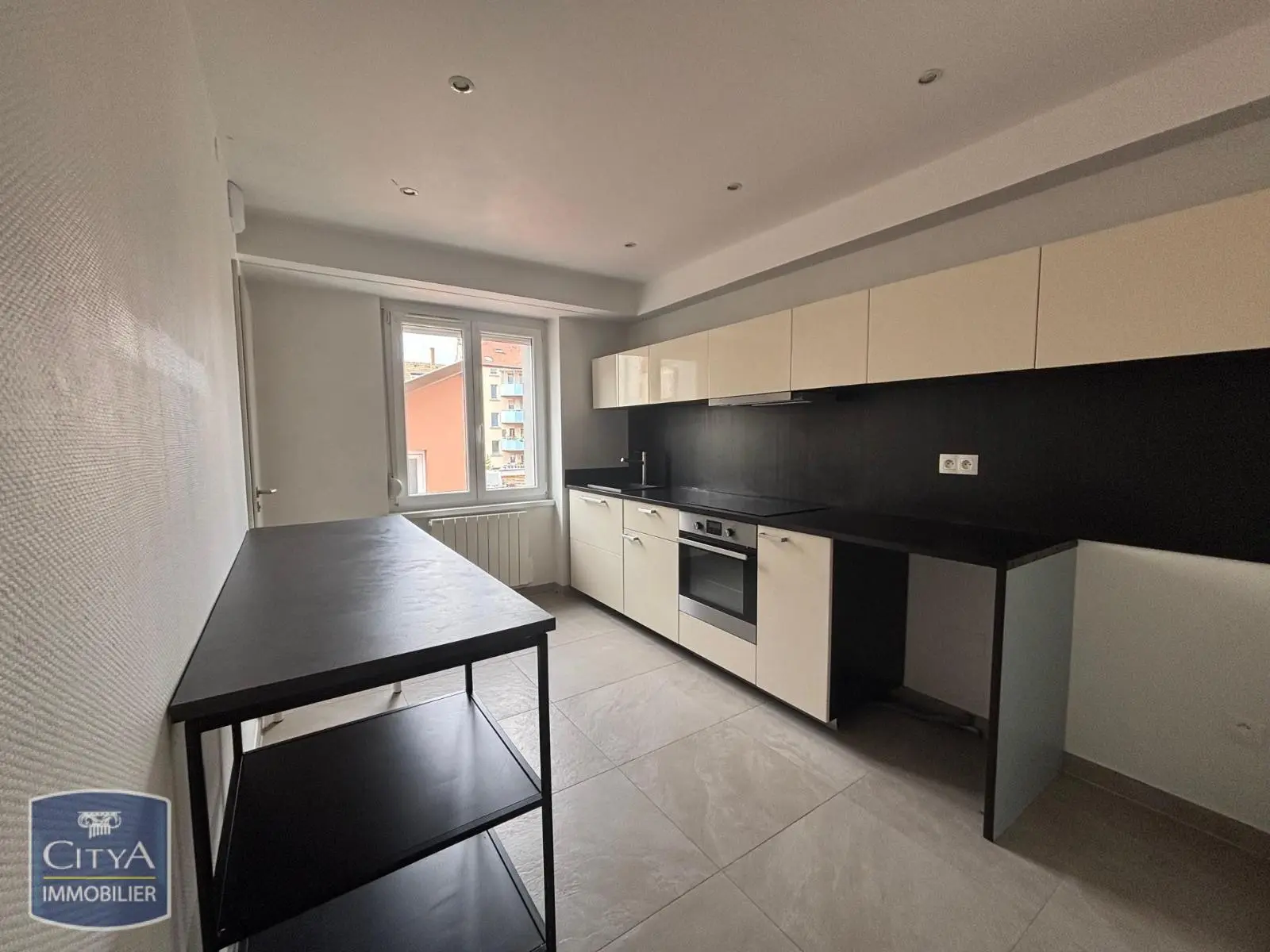 Photo 3 Appartement 2 pièces 57.79m²