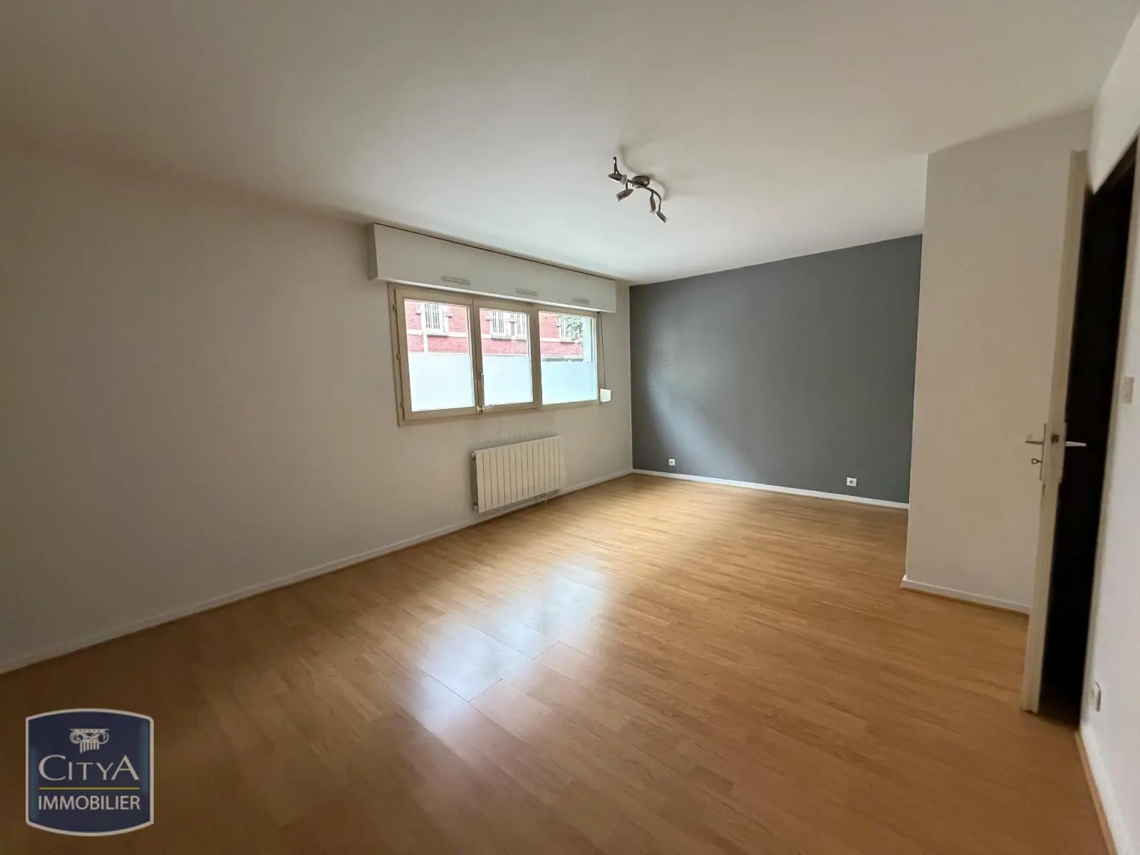 Photo 2 Appartement 1 pièce 30.04m²