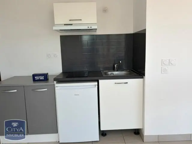 Photo 2 Appartement 1 pièce 28.12m²