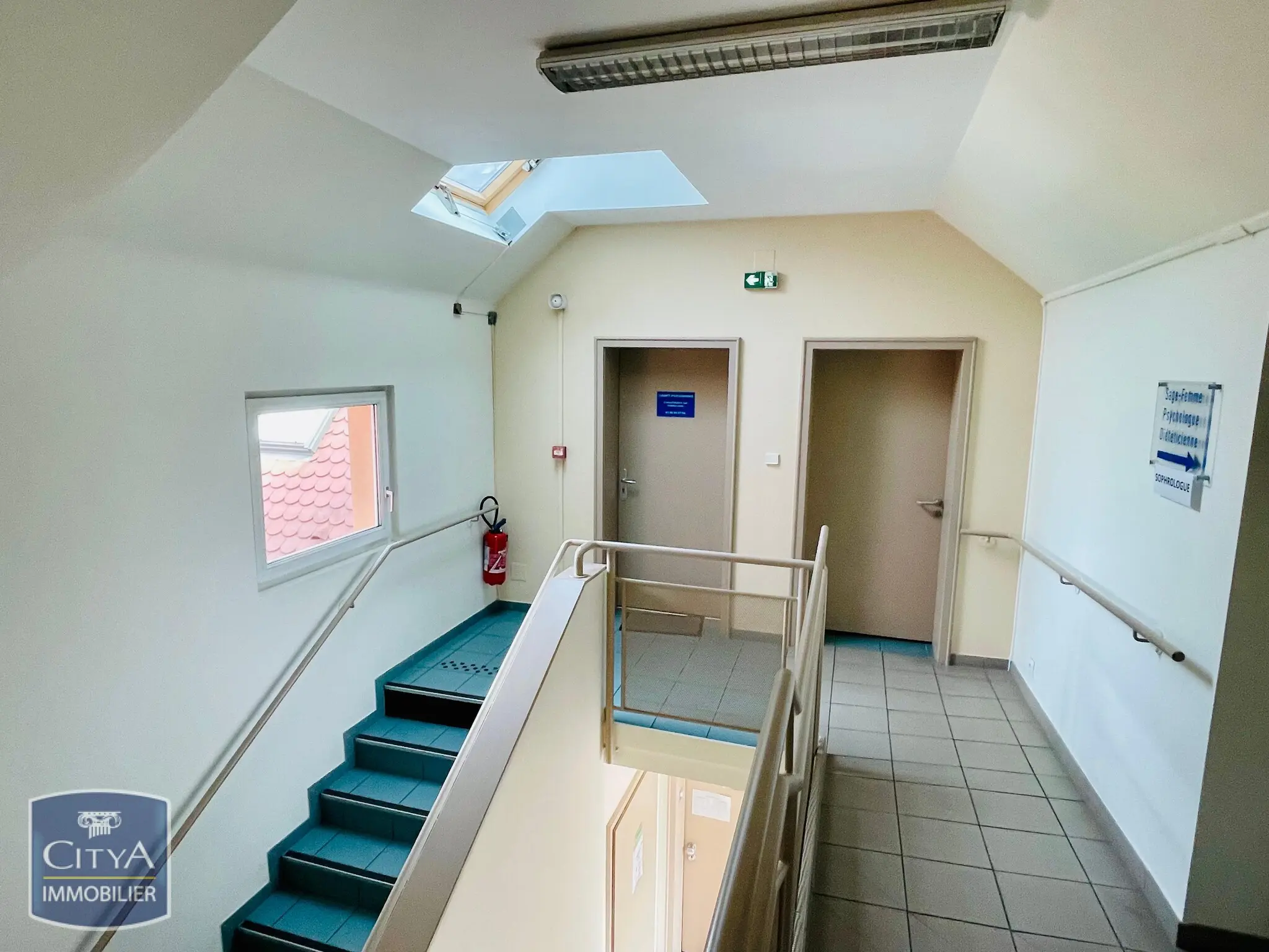 Photo 3 Local Commercial 647m²