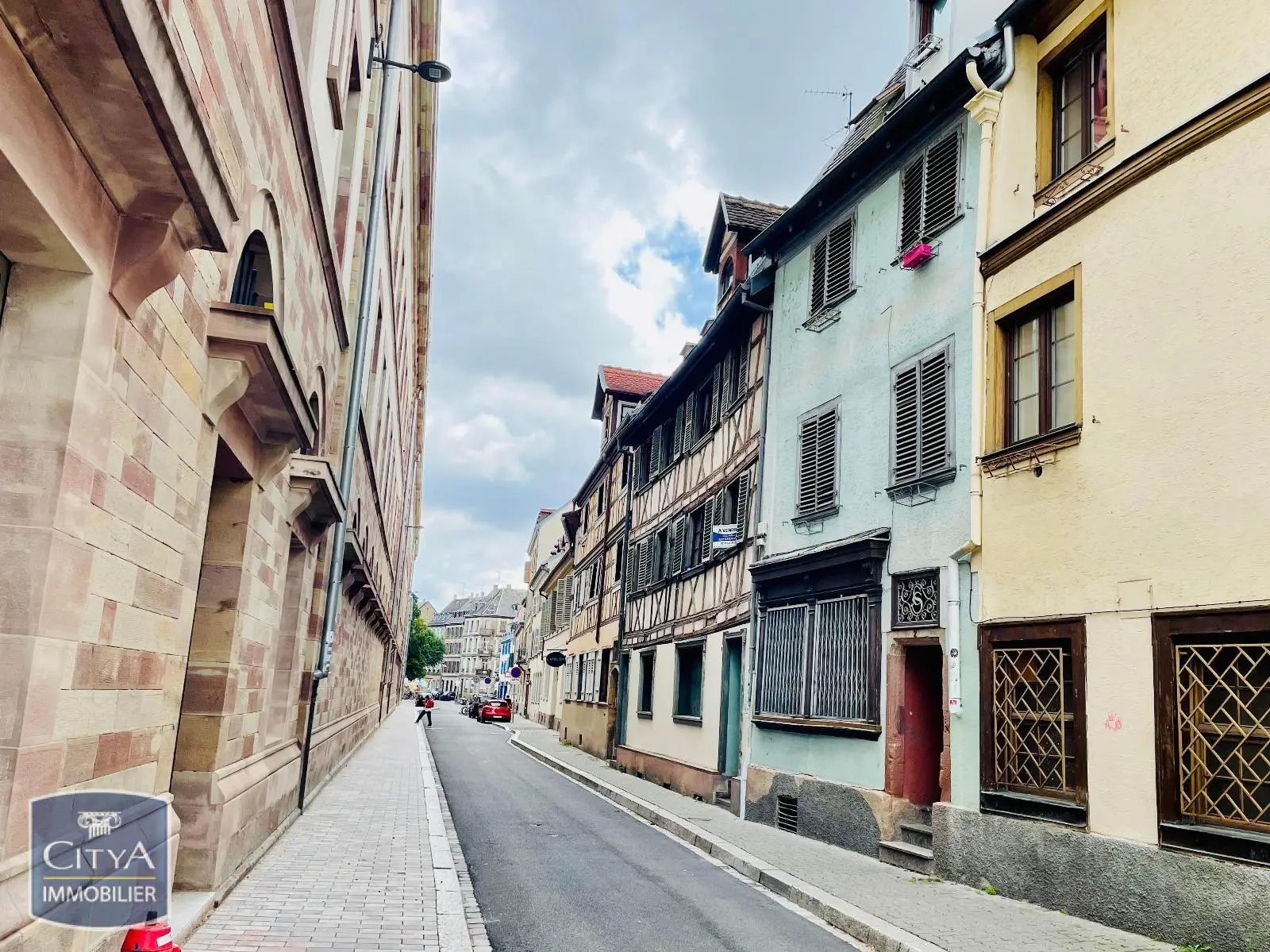 Photo 1 Appartement 1 pièce 24m²