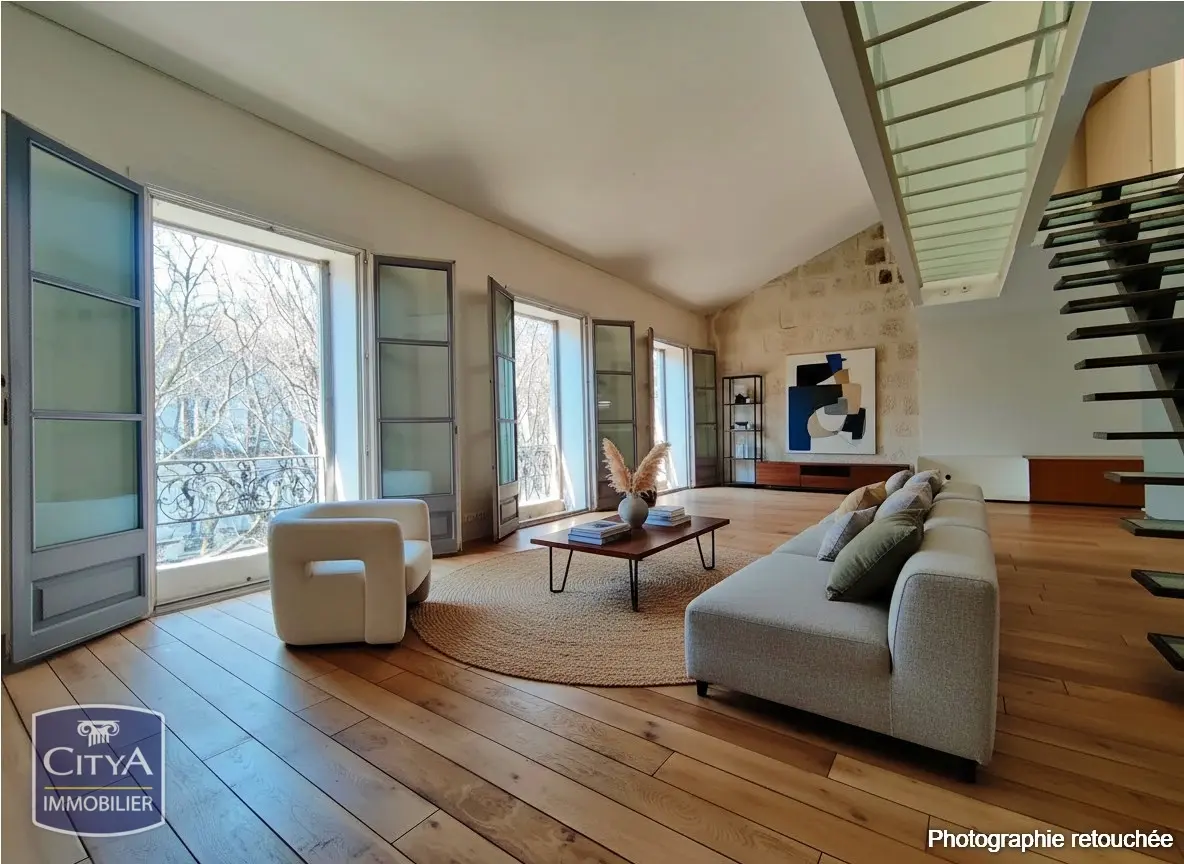 Photo 1 Appartement 3 pièces 154.12m²