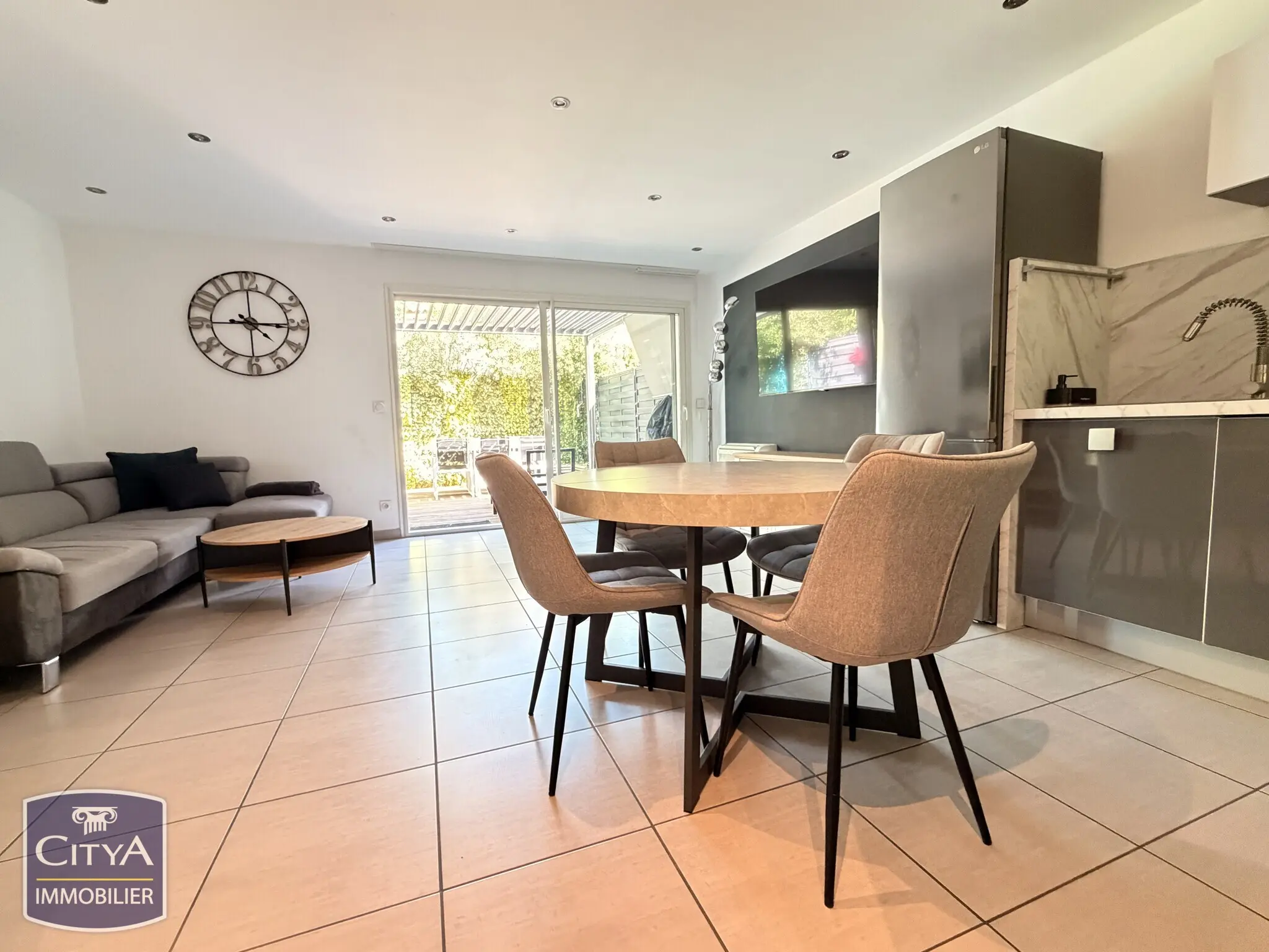 Photo 3 Maison 4 pièces 75m²