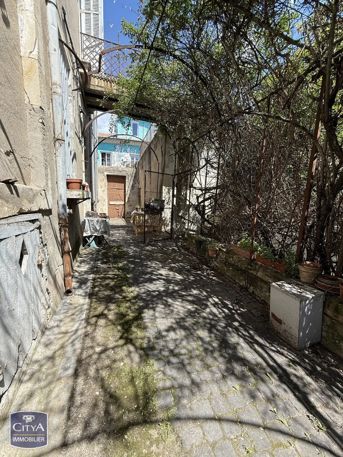 Photo 2 Immeuble 218.94m²