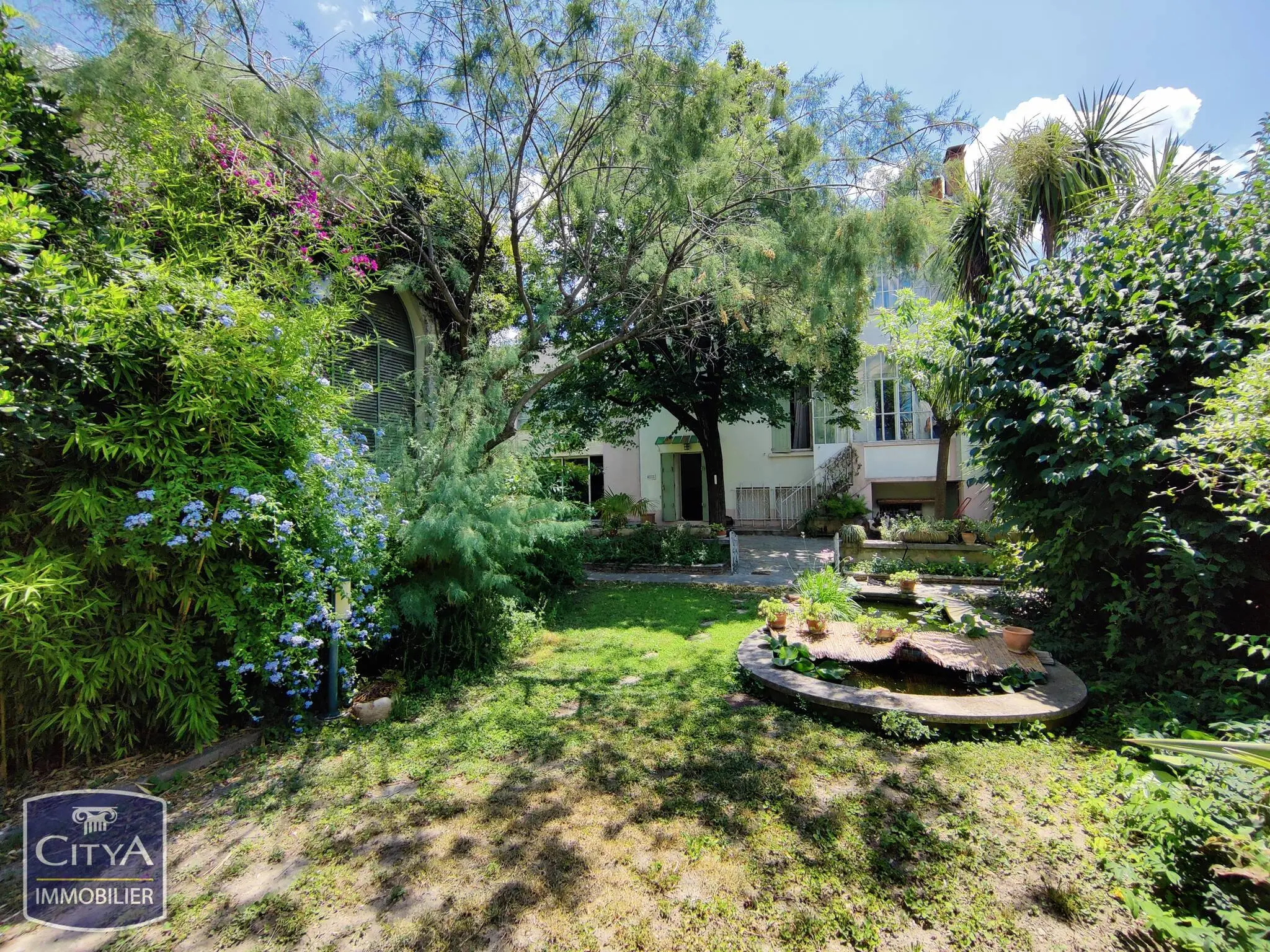 Photo 1 Maison 7 pièces 189.2m²