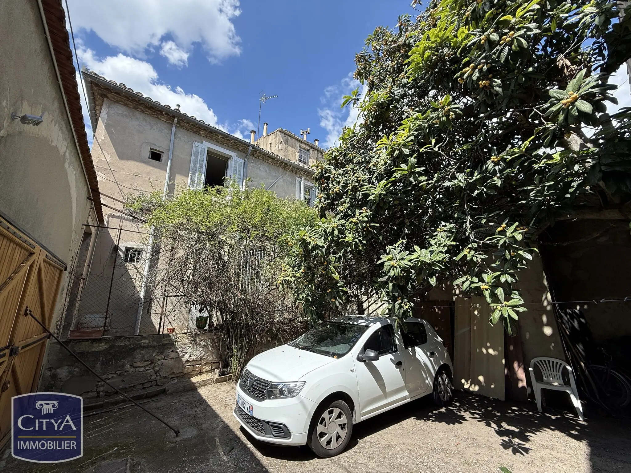 Photo 1 Immeuble 218.94m²