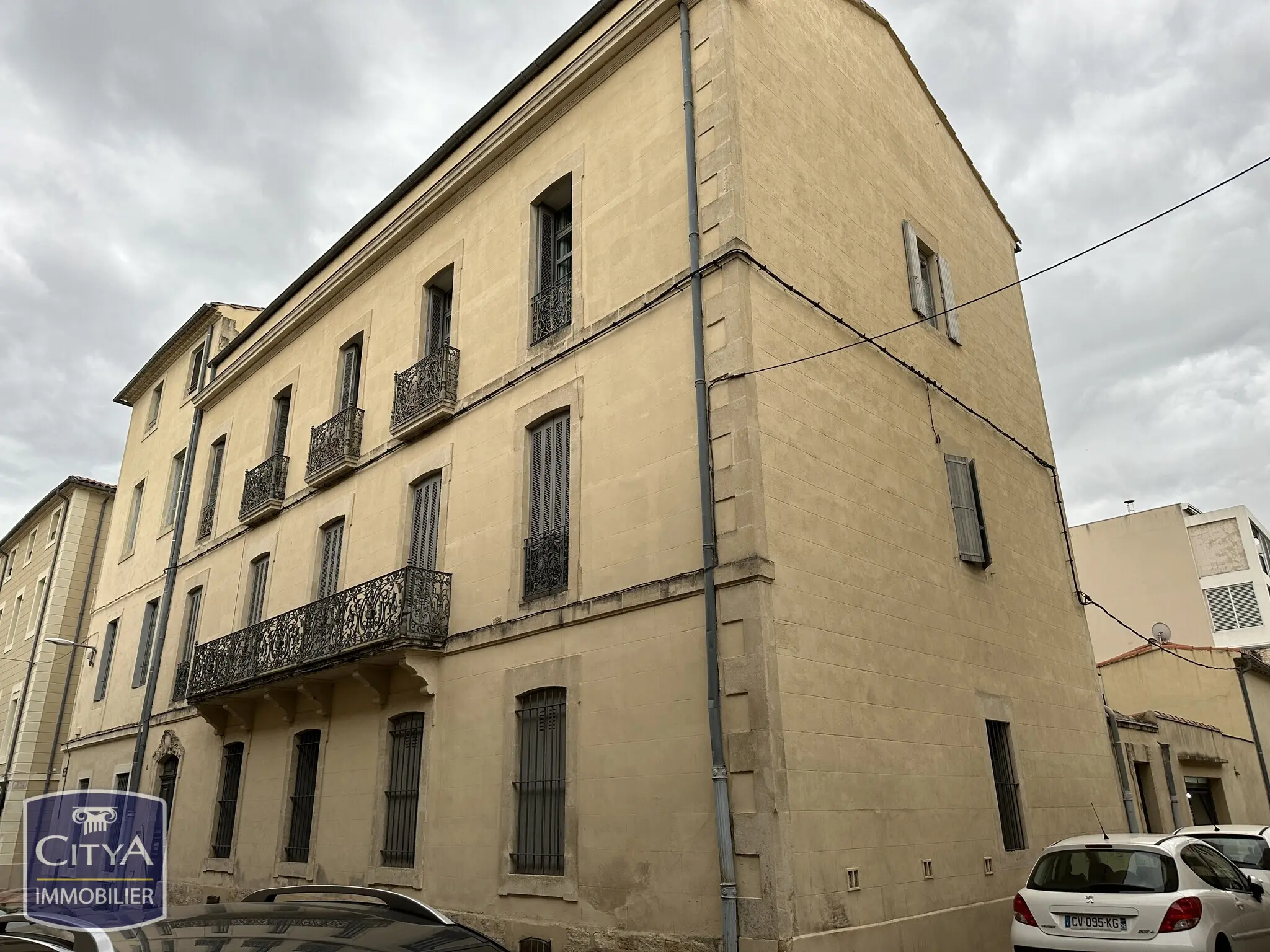 Photo 2 Immeuble 350m²
