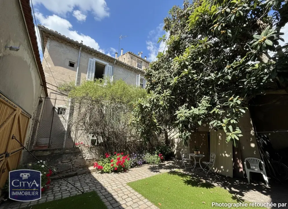 Photo 1 Immeuble 218.94m²