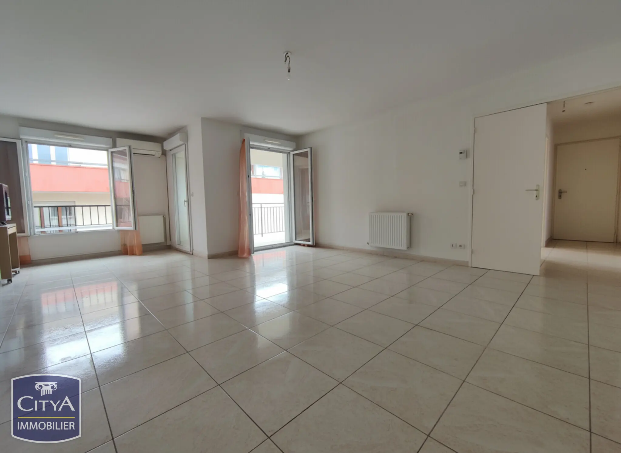 Photo 2 Appartement 3 pièces 77.9m²