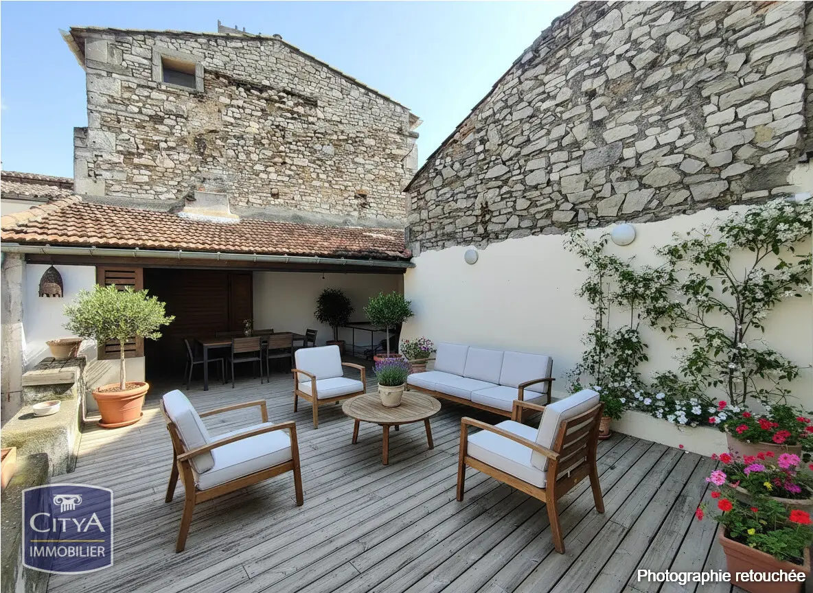Photo 2 Appartement 3 pièces 154.12m²