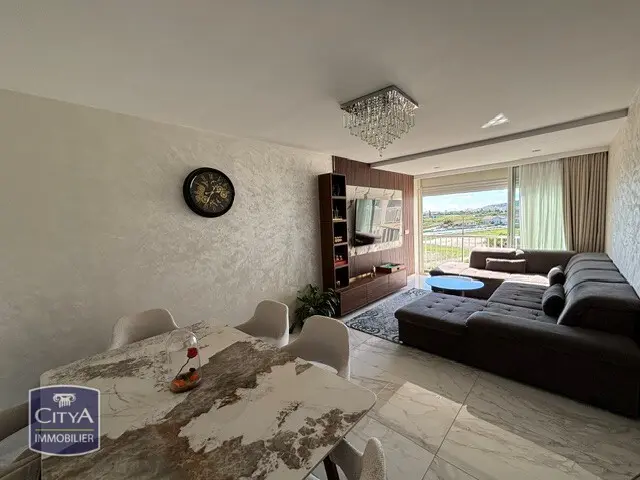 Photo 1 Appartement 3 pièces 77m²