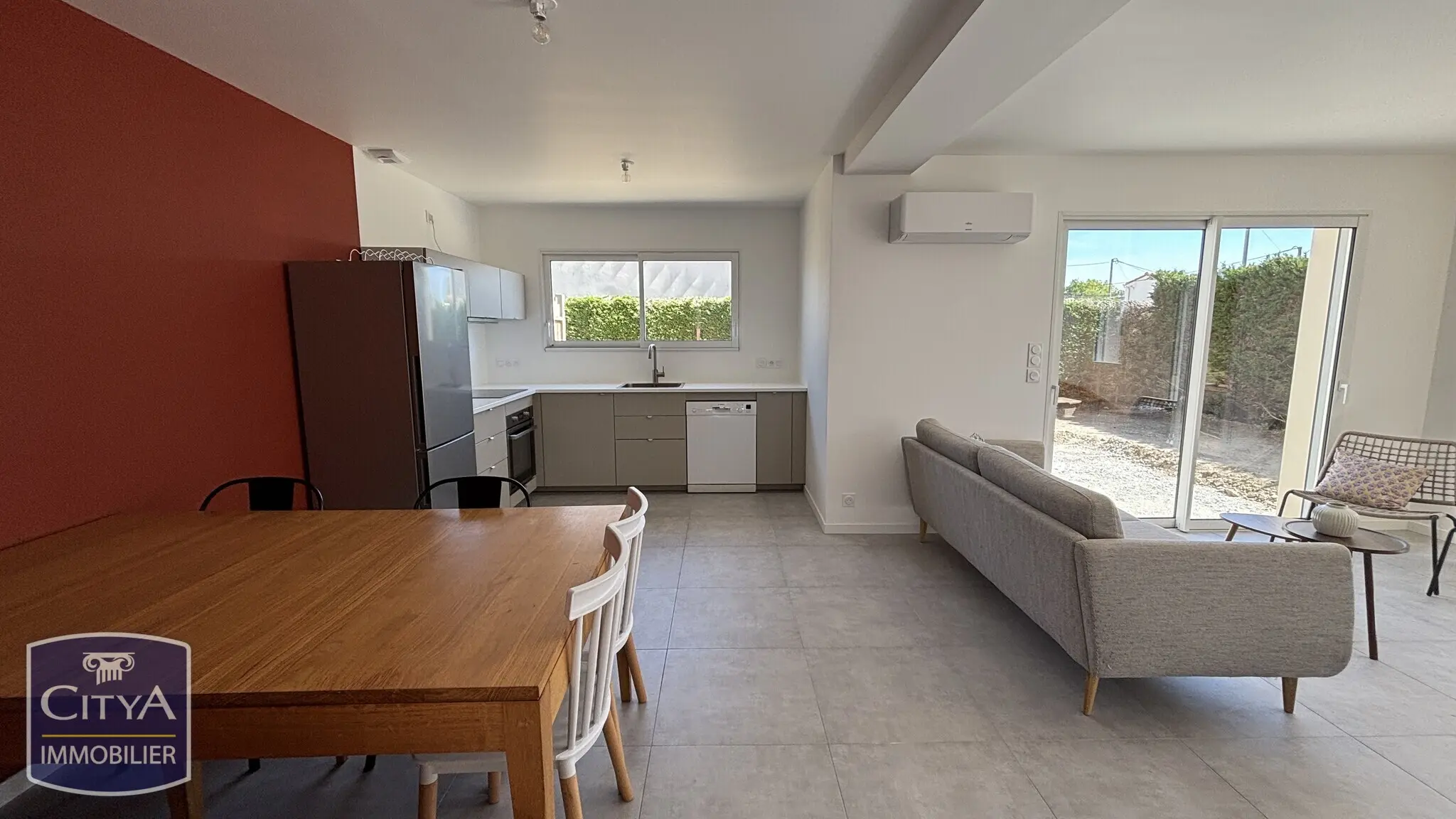 Photo 1 Maison 5 pièces 93.96m²