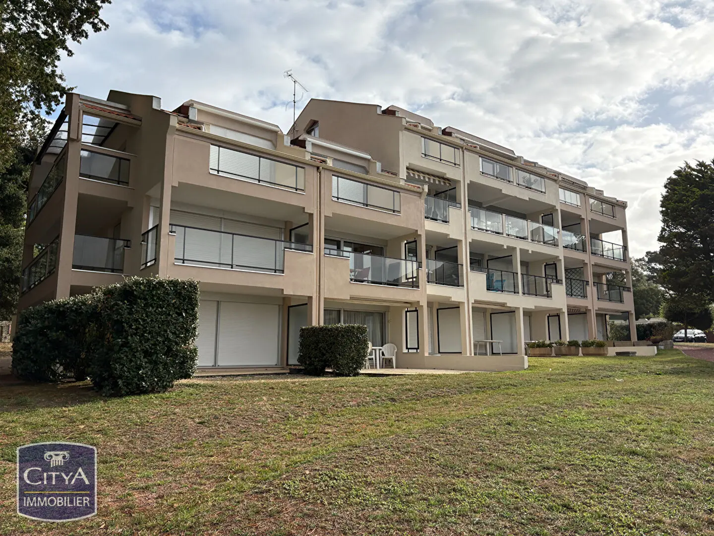 Photo 2 Appartement 1 pièce 28.4m²