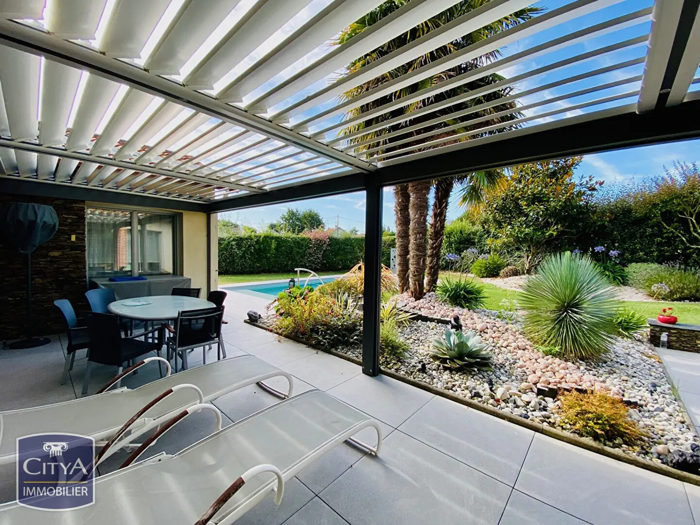 Photo 1 Maison 8 pièces 186m²